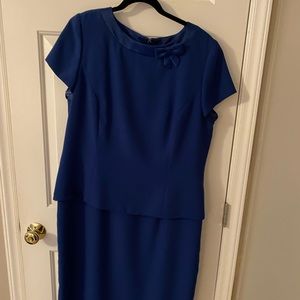 Talbots Size 18 dress with satin bow accent.
